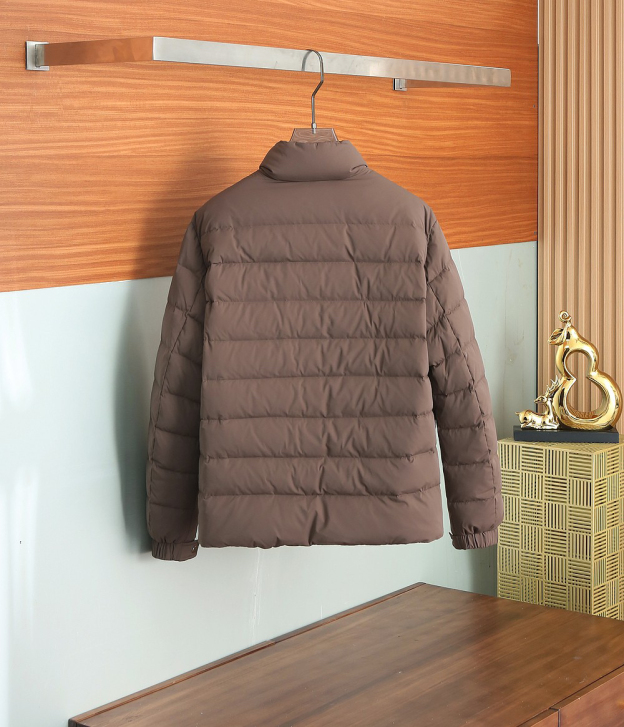 モンクレール「Moncler」秋冬 ダウンジャケット