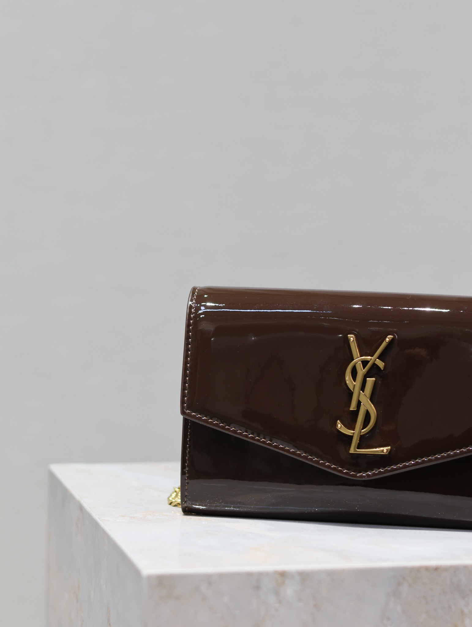 2026サンローラン「SAINT LAURENT UPTOWN チェーンウォレット