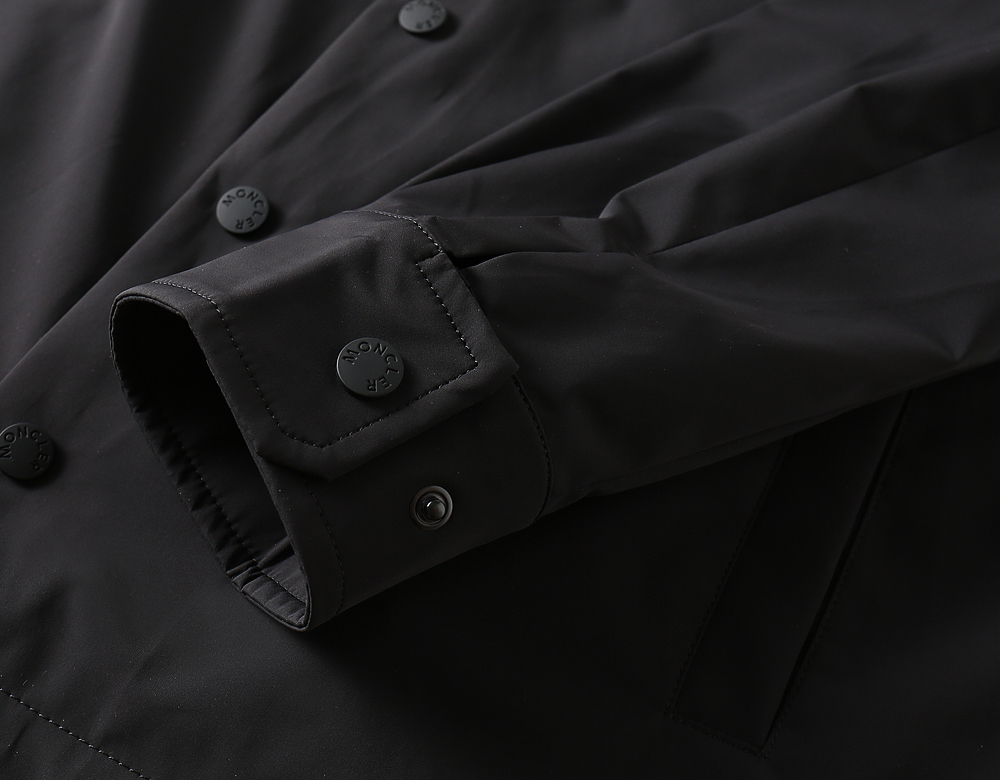 モンクレール「Moncler」秋冬 ダウンジャケット