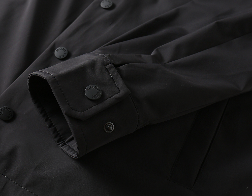 モンクレール「Moncler」秋冬 ダウンジャケット