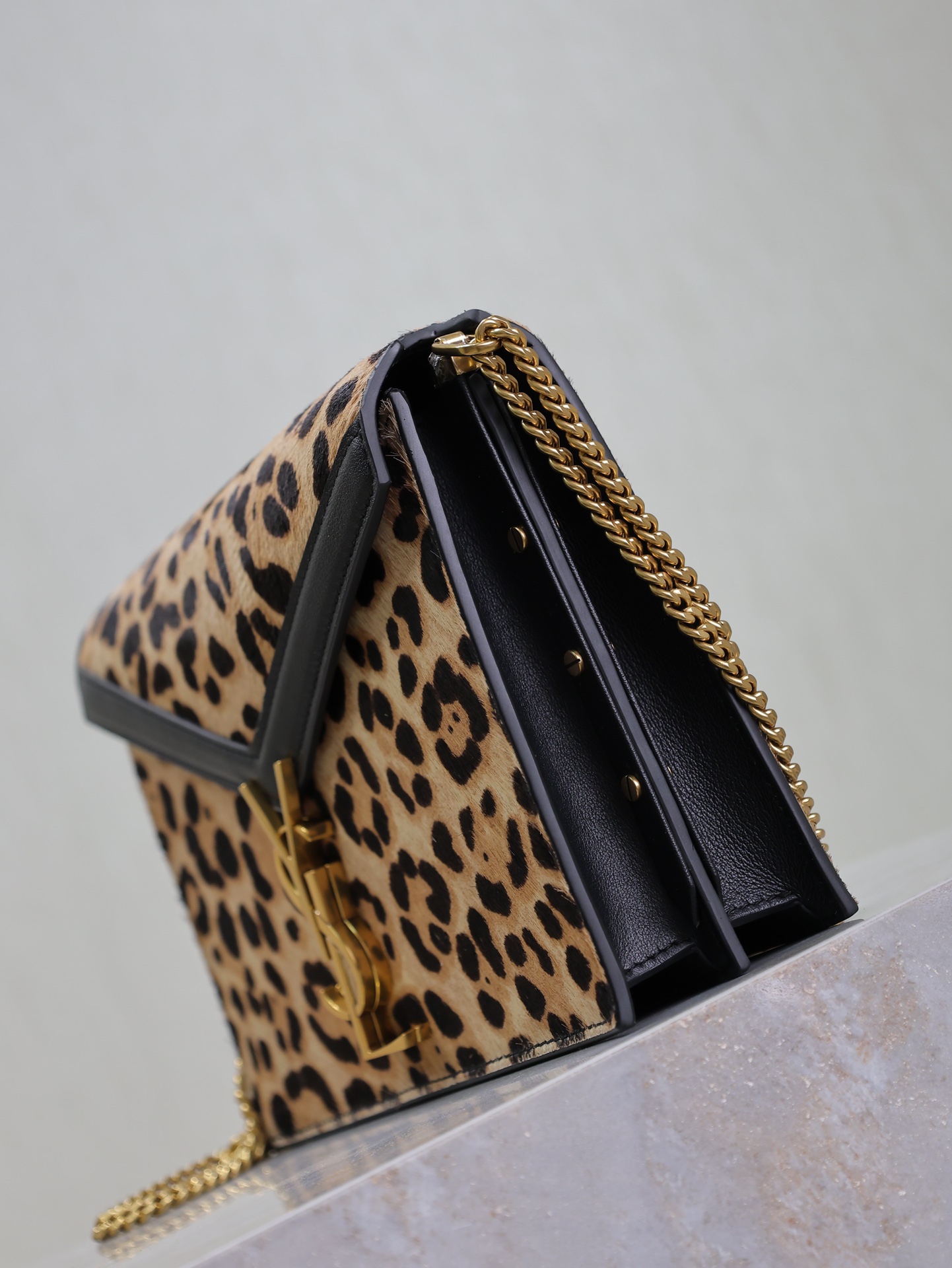 2026サンローラン「SAINT LAURENT CASSANDRE チェーンウォレット