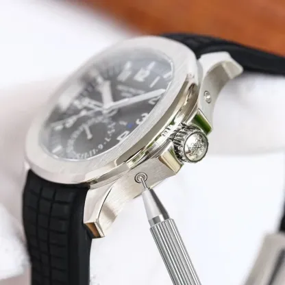 パテック フィリップ「Patek Philippe」Aquanaut Travel Time  クロノグラフ腕時計40MM