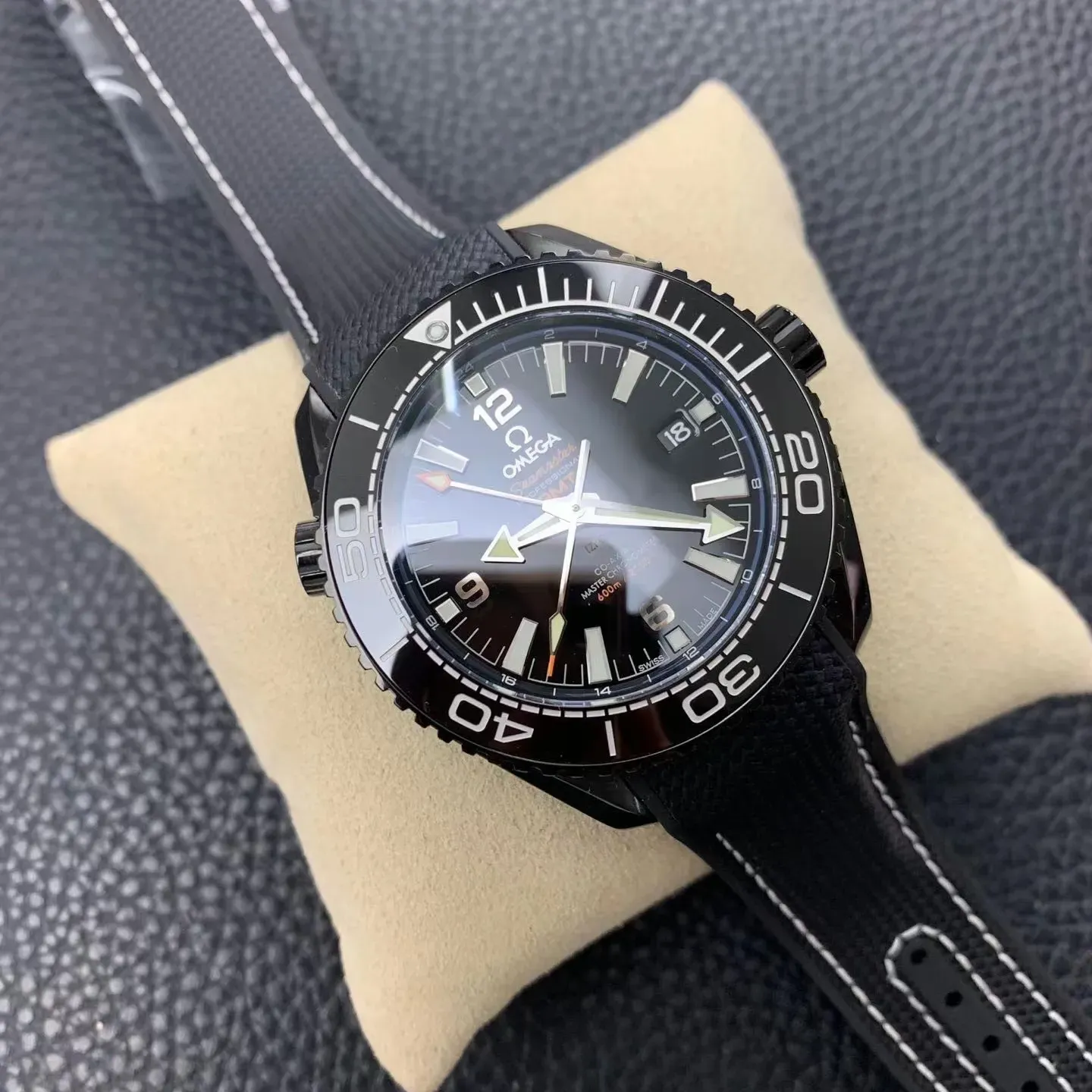 オメガ「Omega」Seamaster Planet Ocean マスター クロノメーター ウォッチ45.5MM