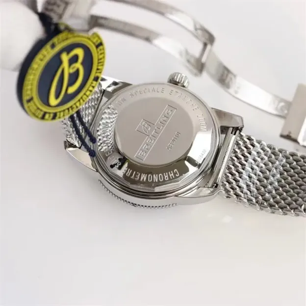 ブライトリング「Breitling」スーパーオーシャン ヘリテージ II 42MM