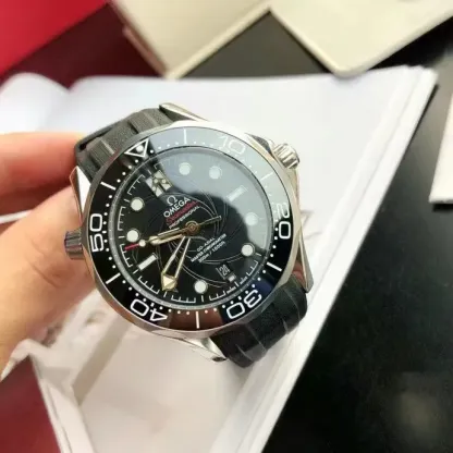 オメガ「Omega」海馬シリーズ プラネットオーシャン 42mm ダイバーズウォッチ