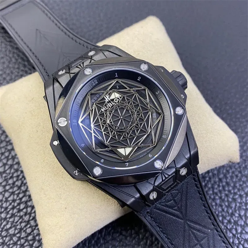 ウブロ「Hublot」 Big Bang Sang Bleu 刺青を入れる メンズウォッチ45MM