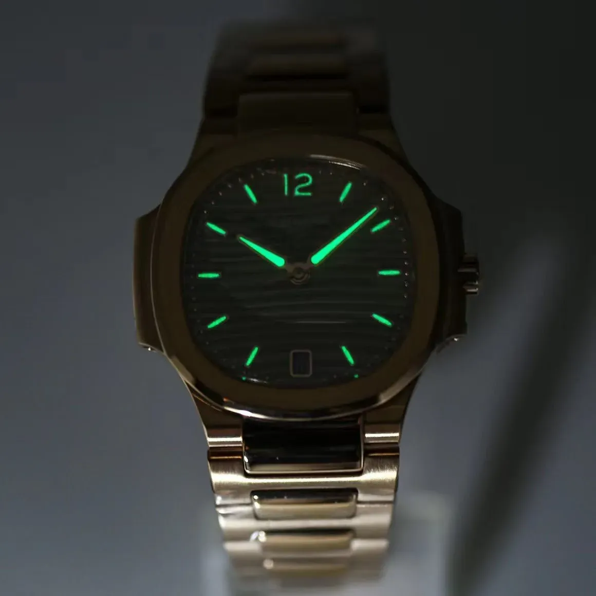 パテック フィリップ「Patek Philippe」ノーチラス メンズウォッチ41MM