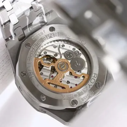 オーデマ ピゲ「Audemars Piguet」ロイヤルオーク パーペチュアル カレンダー 41MM