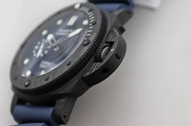 パネライ「Panerai」Submersible PAM00960 メンズ自動巻きクロノグラフ42MM