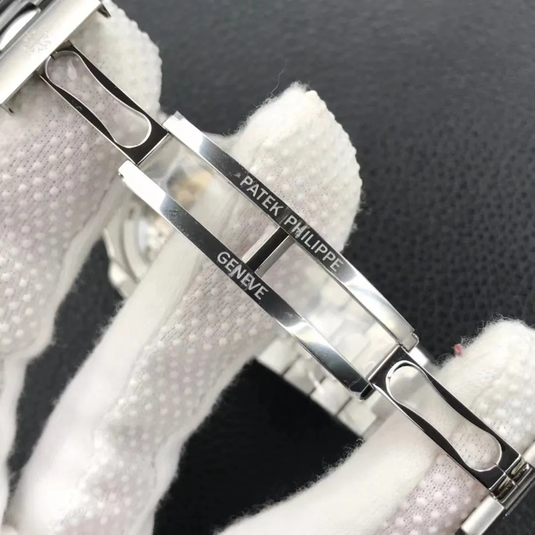 パテック フィリップ「Patek Philippe」ノーチラス クロノグラフ腕時計