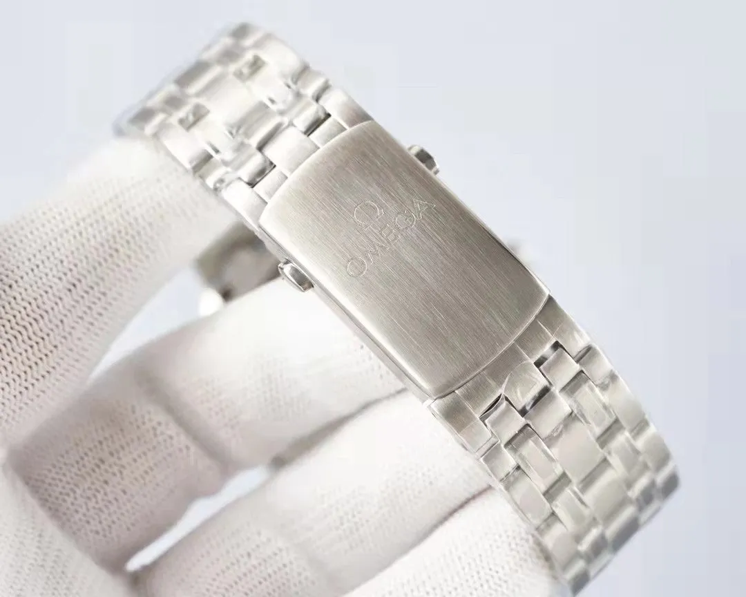 オメガ「Omega」シーマスター ダイバー3００ コーアクシャル マスタークロノメーター42MM