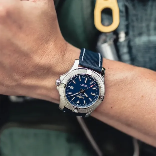 ブライトリング「Breitling」アベンジャー デュアルタイム オートマティック メンズウォッチ 43MM