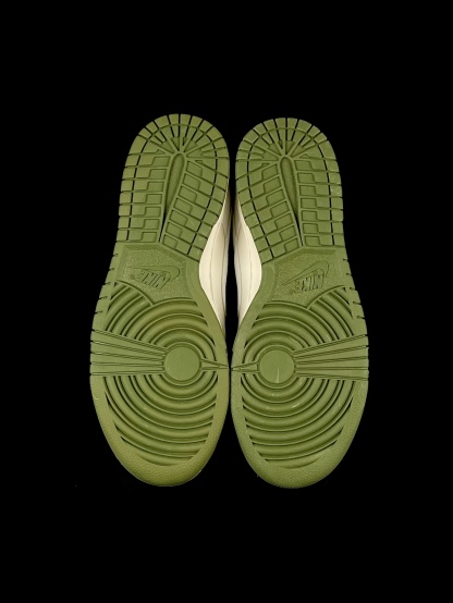 「コラボモデル」Gucci x Nike SB Dunk Low スニーカー