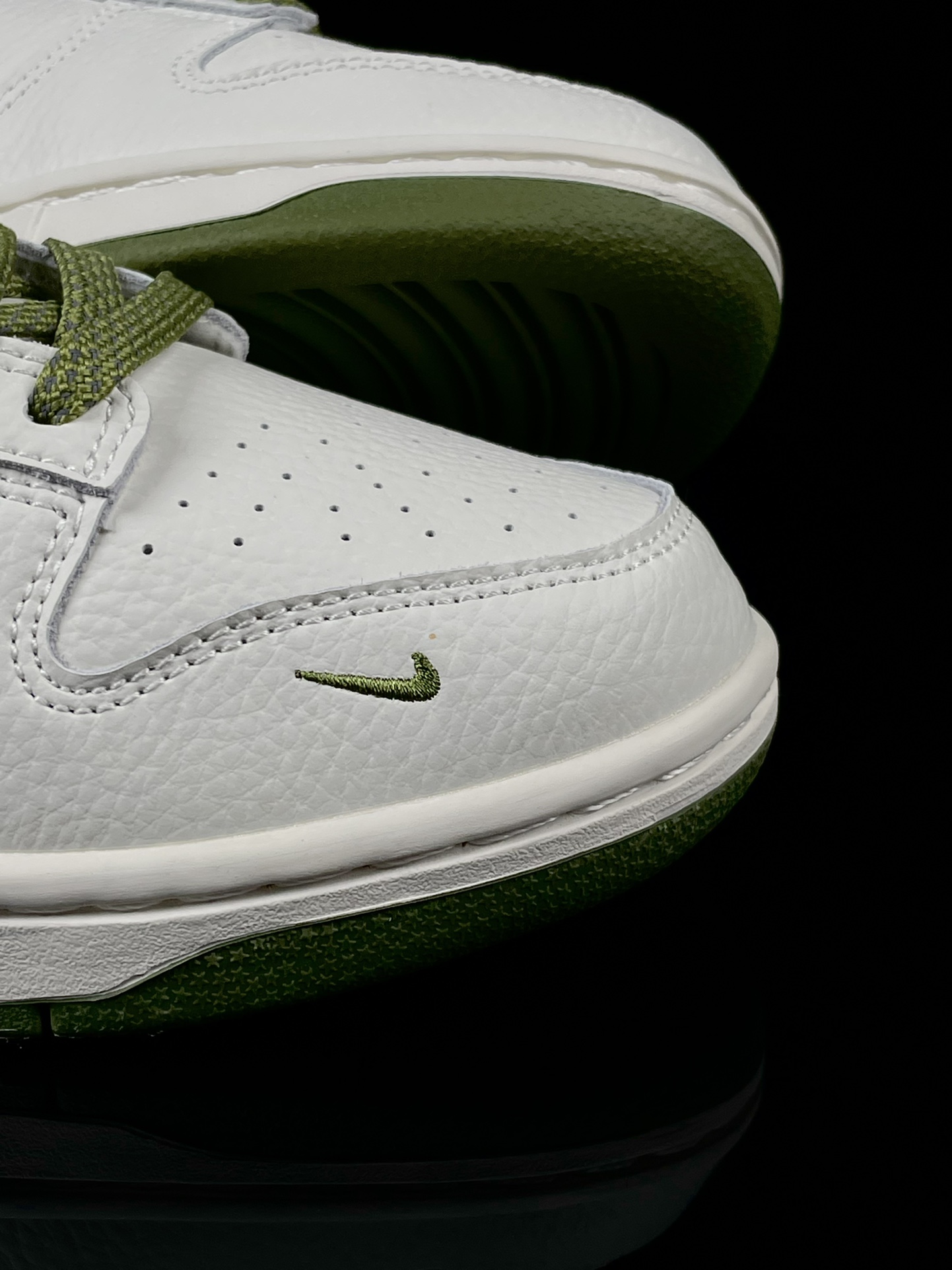 「コラボモデル」Gucci x Nike SB Dunk Low スニーカー
