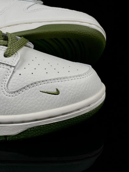 「コラボモデル」Gucci x Nike SB Dunk Low スニーカー