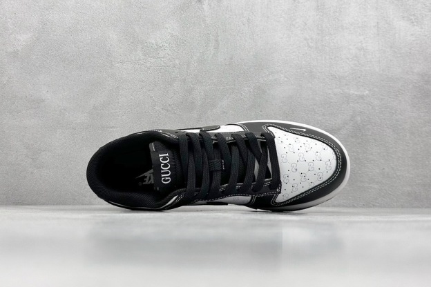 「コラボモデル」Gucci x Nike SB Dunk Low スニーカー