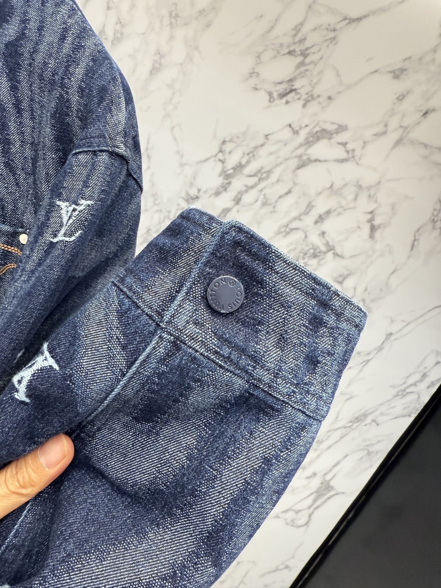 ルイ・ヴィトン「Louis Vuitton」秋冬コレクション ダウンジャケット