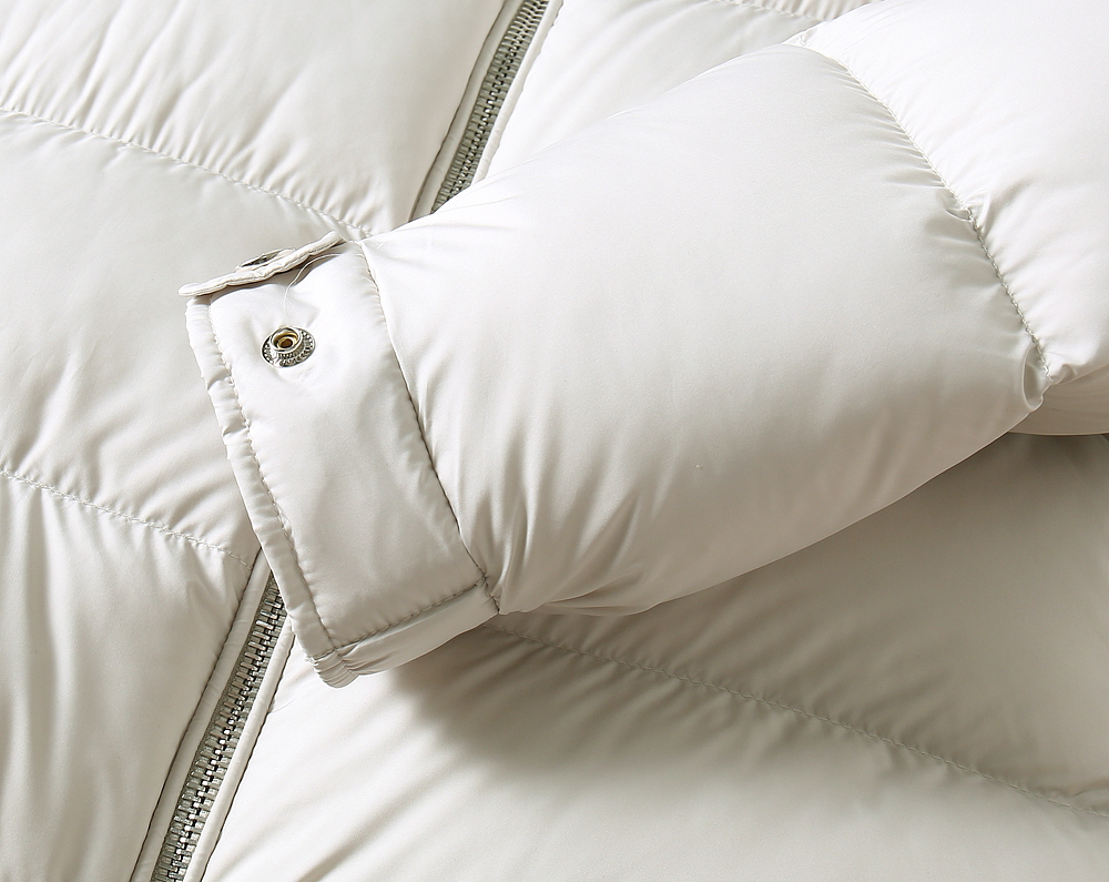 モンクレール「Moncler」秋冬 ダウンジャケット