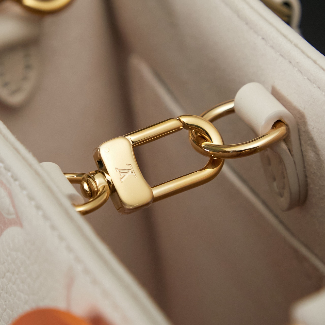 ルイ・ヴィトン「Louis Vuitton」オンザゴー PM