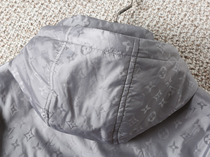 ルイ・ヴィトン「Louis Vuitton」秋冬コレクション クイルテッド ジャケット