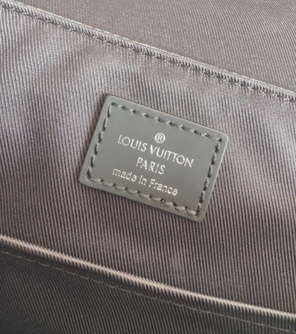 ルイ・ヴィトン「Louis Vuitton」ディストリクト メッセンジャーバッグ