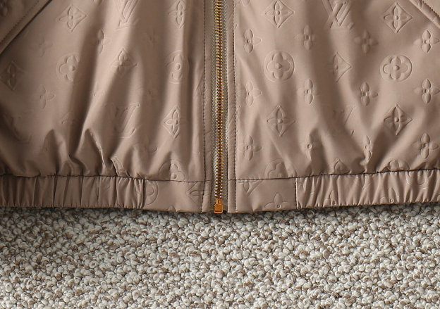 ルイ・ヴィトン「Louis Vuitton」秋冬コレクション ダウンジャケット