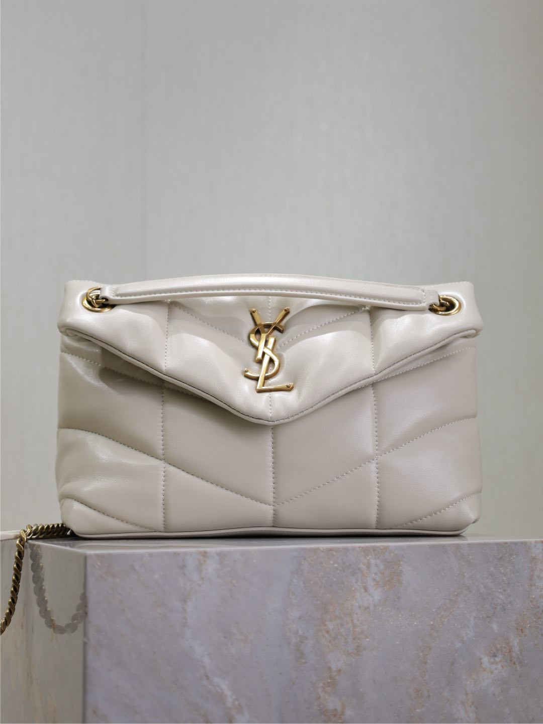 2026SAINT LAURENT ロウロウ パフ ショルダーバッグ