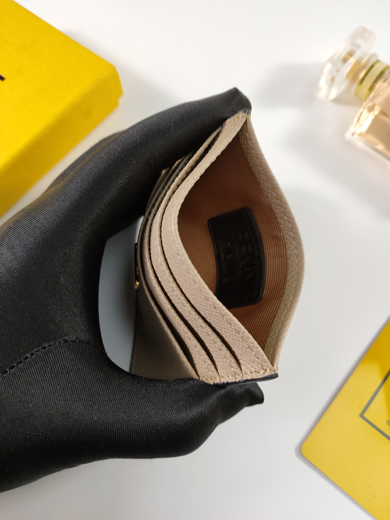 フェンディ「Fendi」フェンディ FF ダイヤモンズ カードケース / カードホルダー