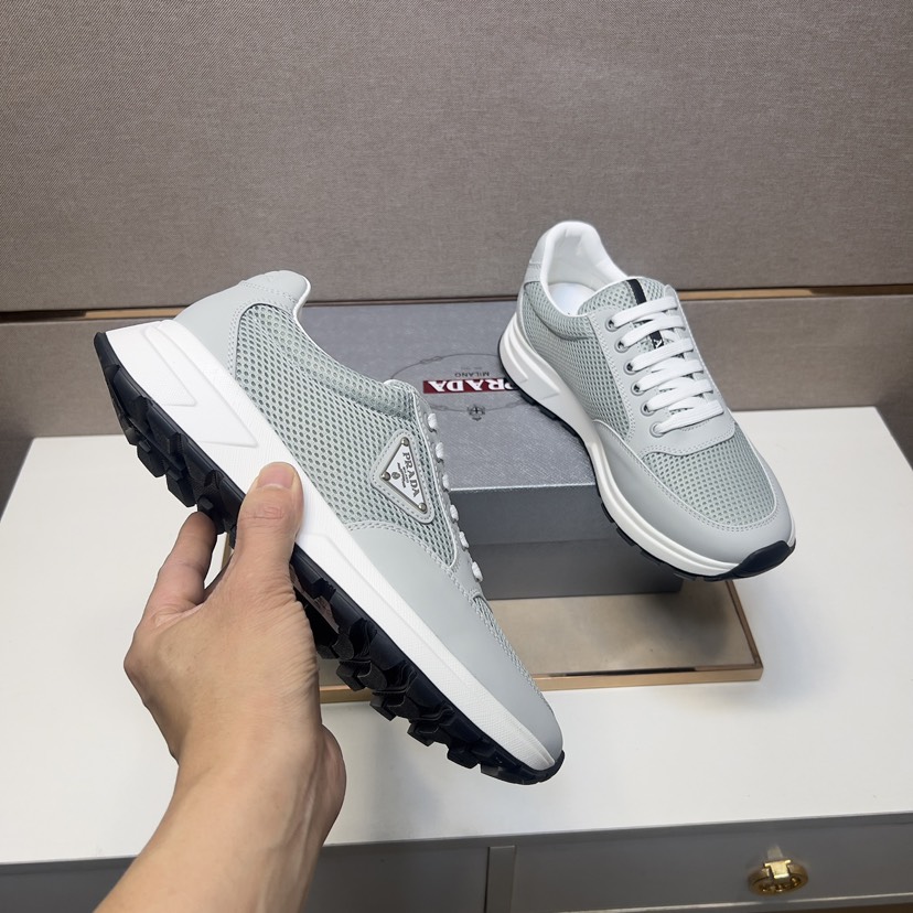 プラダ「Prada」プラダ プレミアムスニーカー (2026年春夏モデル) / レザースニーカー