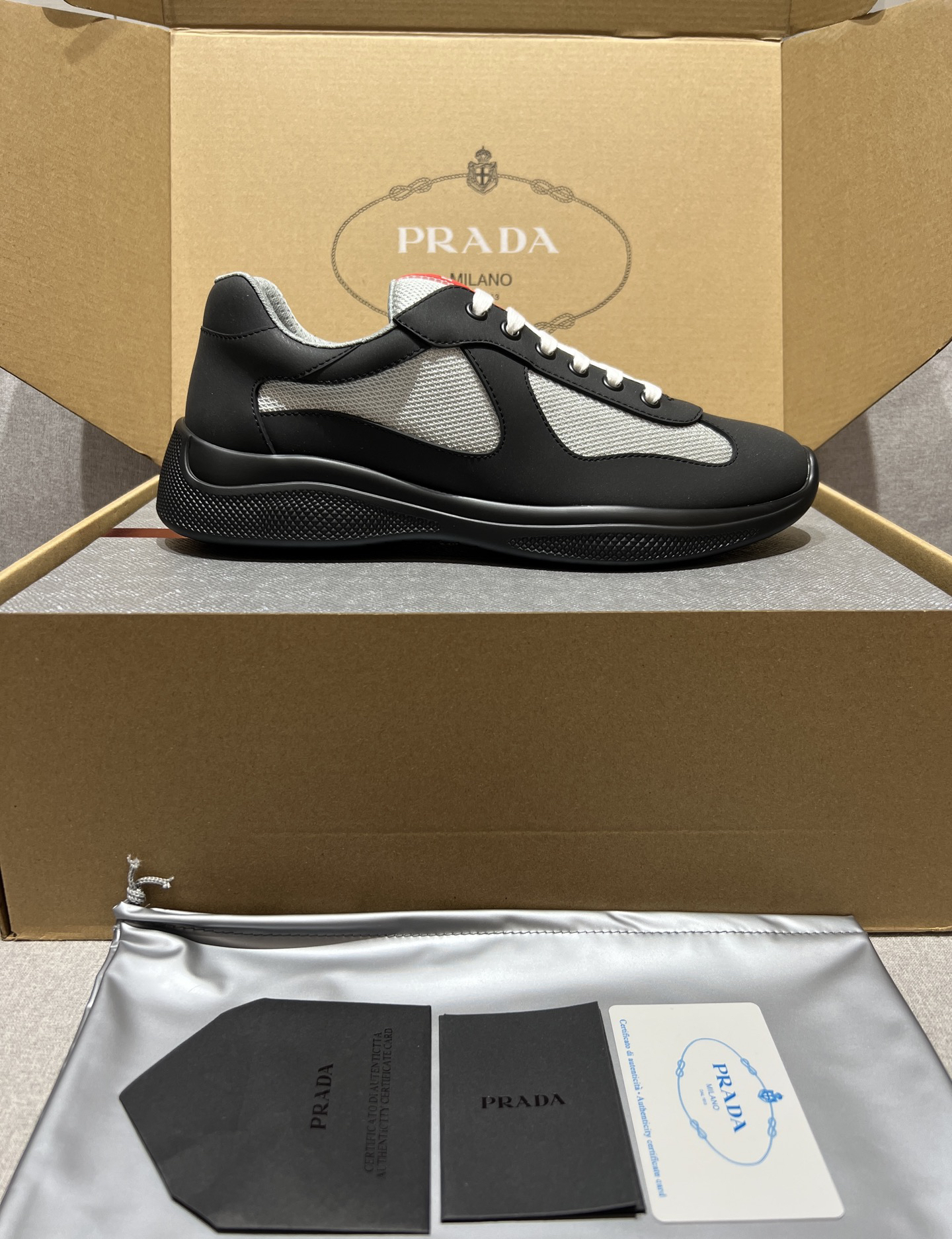 プラダ「Prada」プラダ アメリカスカップ スニーカー / ユニセックスレザースニーカー