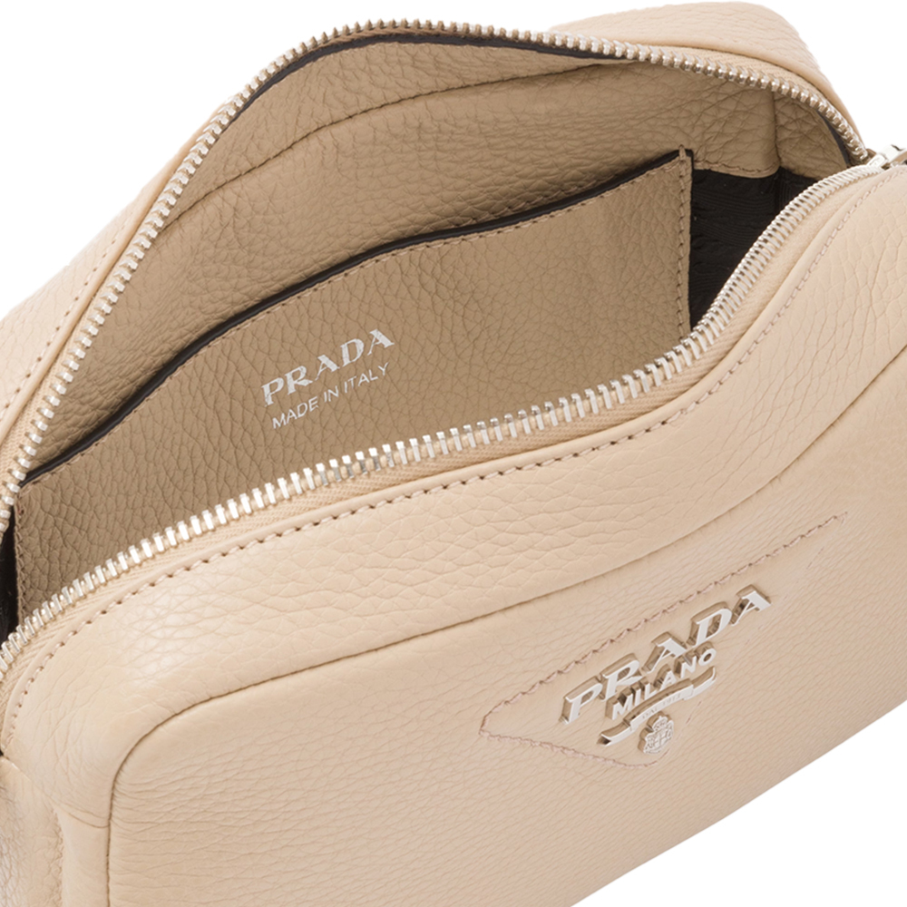 プラダ「Prada」 レザー ショルダーバッグ サンド