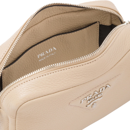 プラダ「Prada」 レザー ショルダーバッグ サンド