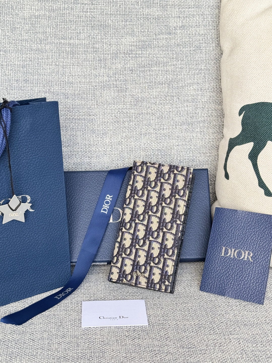ディオール「Dior」Oblique モチーフ レザー コンパクト ロングウォレット
