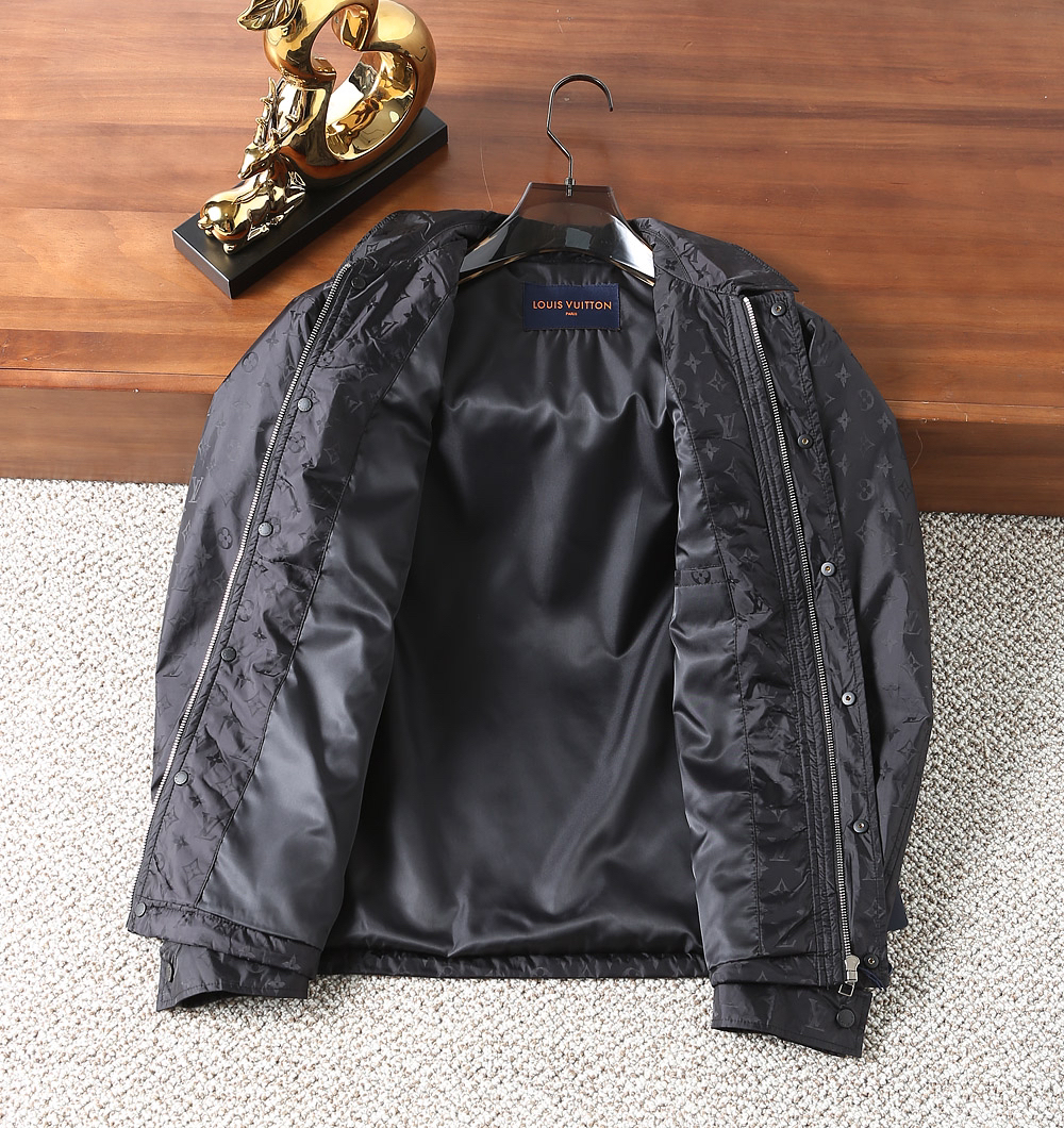 ルイ・ヴィトン「Louis Vuitton」秋冬コレクション クイルテッド ジャケット