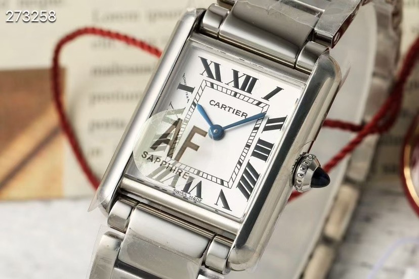 カルティエ［Cartier］タンク マスト ソーラービート ウォッチ 29.5mm x 22mm