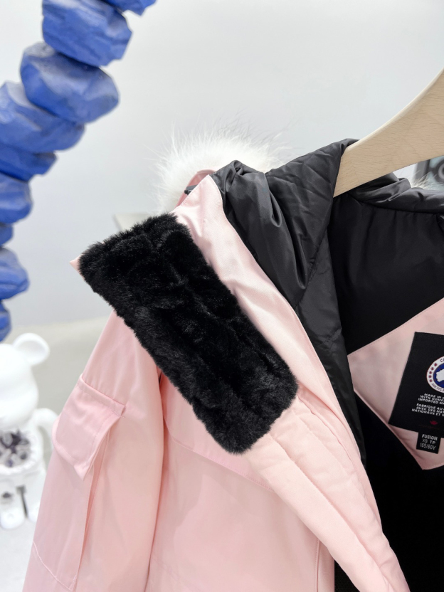 カナダグース「Canada Goose」秋冬フード付きダウンコート