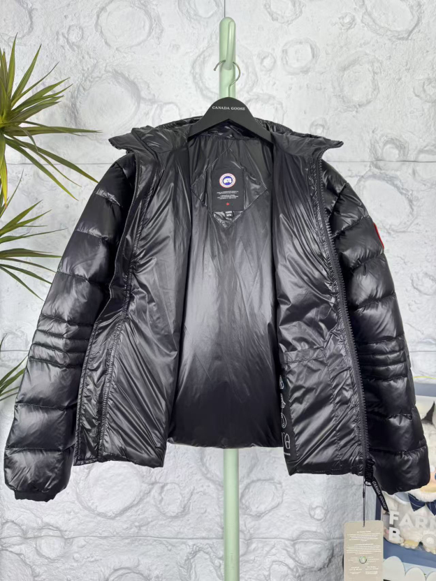 カナダグース「Canada Goose」秋冬フード付きダウンジャケット