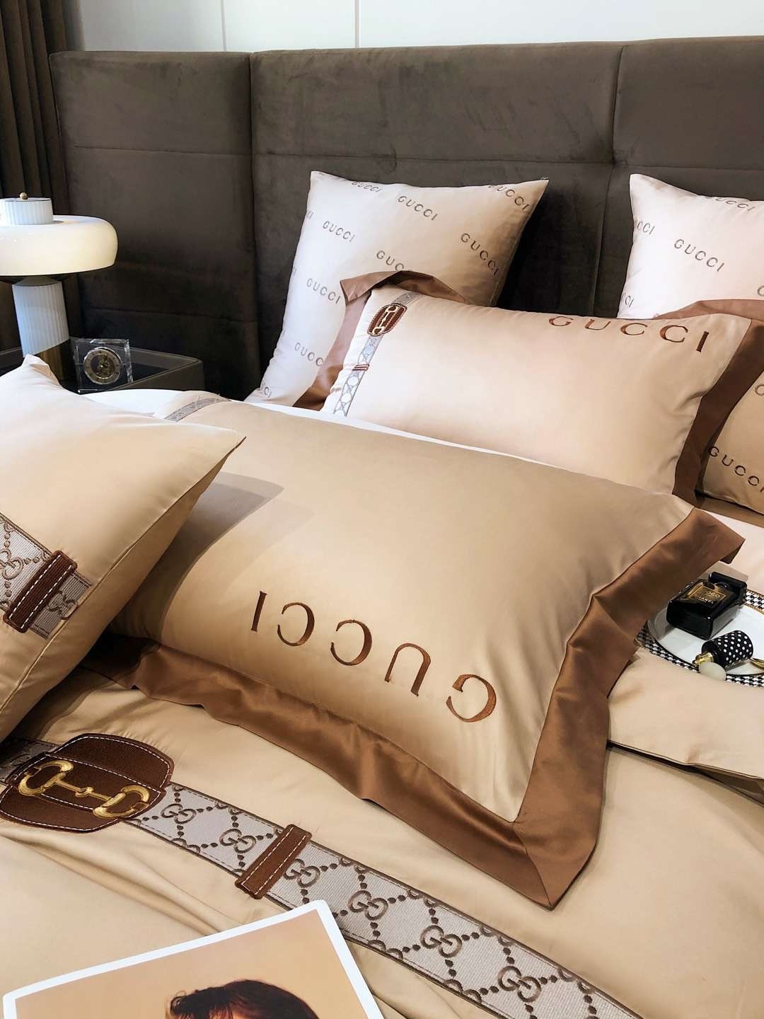 グッチ「Gucci」プレミアムコットン ゴールド＆シルバー刺繍 4点セット