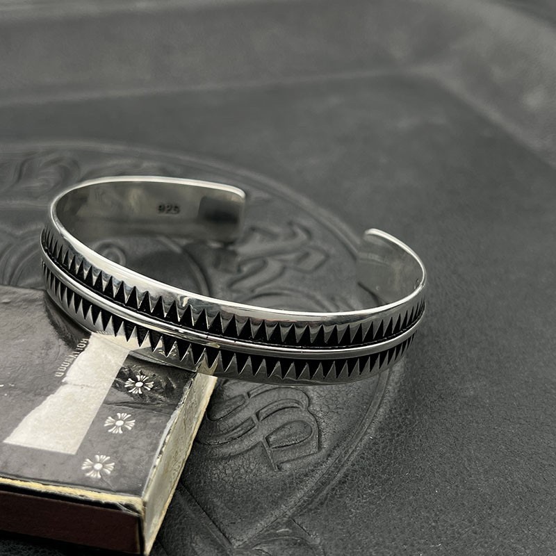 クロムハーツ「Chrome Hearts」クロム・ハーツ ヴィンテージ 高橋盾トーテム 鋸歯ブレスレット アクセサリー