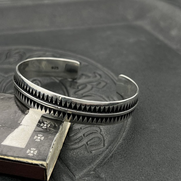 クロムハーツ「Chrome Hearts」クロム・ハーツ ヴィンテージ 高橋盾トーテム 鋸歯ブレスレット アクセサリー