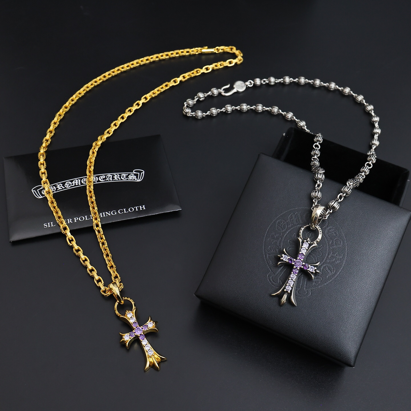 クロムハーツ「Chrome Hearts」のクラシックネックレス - 日常に上品なアクセントを添えるユニセックスモデル