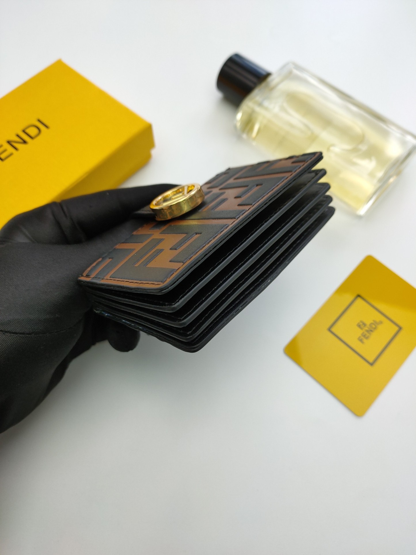 フェンディ「Fendi」フェンディ F is Fendi カードケース / カードホルダー