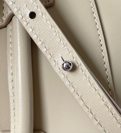 ジバンシィ「Givenchy」スモール アンティゴナ ボックスレザー バッグ