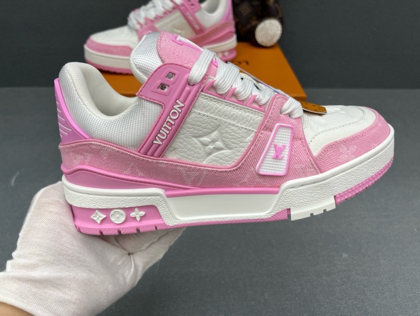ルイ・ヴィトン「Louis Vuitton」LOUIS VUITTON LV Trainer スニーカー