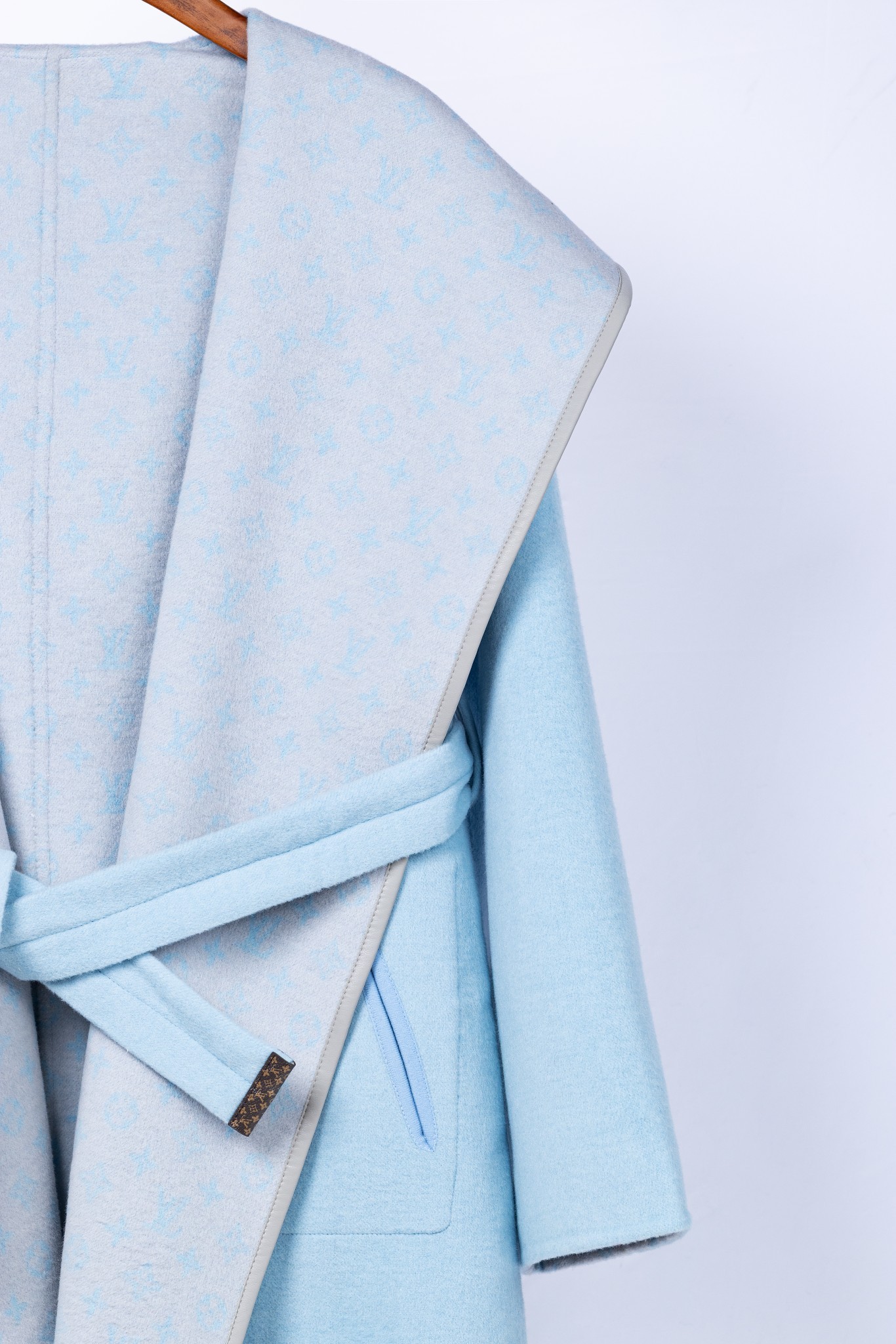 ルイ・ヴィトン「Louis Vuitton」秋冬 レディース ワップルフードロングコート