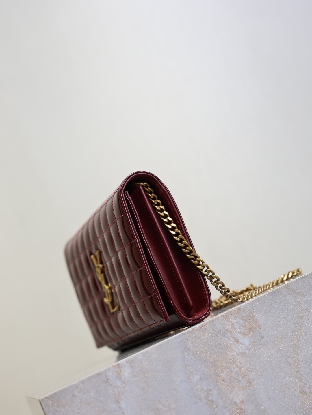 2026サンローラン「SAINT LAURENT CASSANDRE チェーンウォレット（WOC）