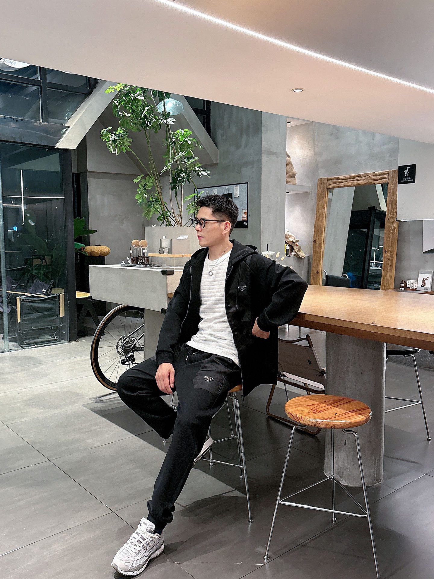 プラダ「Prada」秋冬 メンズ  カジュアルスポーツセット