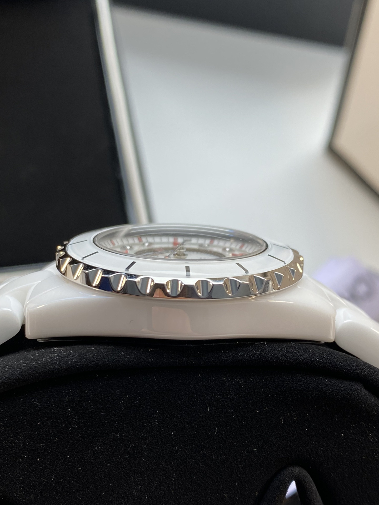 シャネル「Chanel」J12 キャリバー 33MM