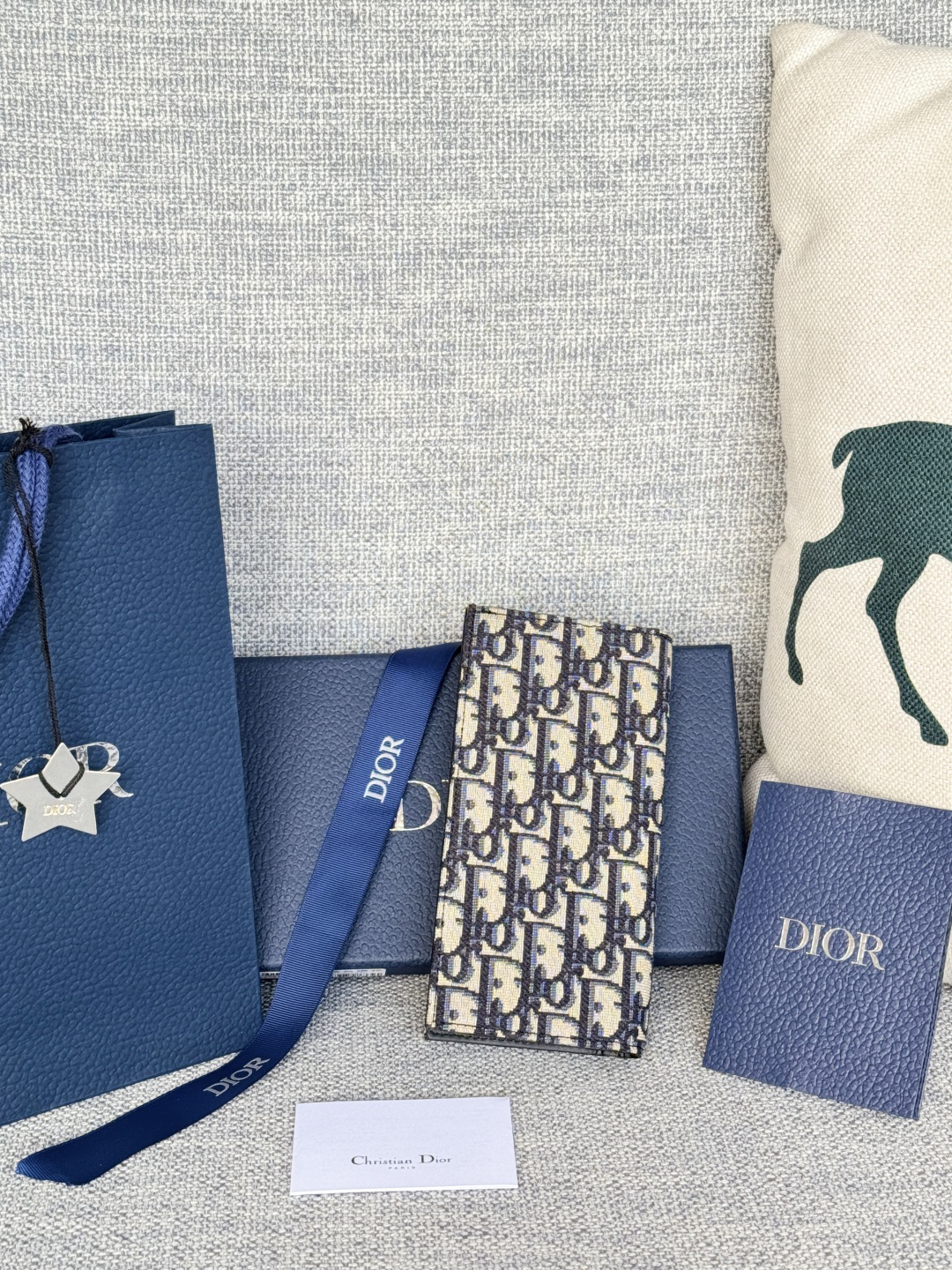 ディオール「Dior」Oblique モチーフ レザー コンパクト ロングウォレット