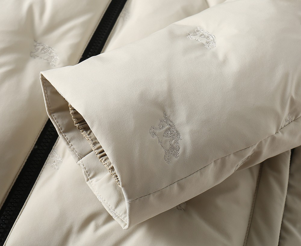 バーバリー「Burberry」秋冬 クイルティッドダウンジャケット